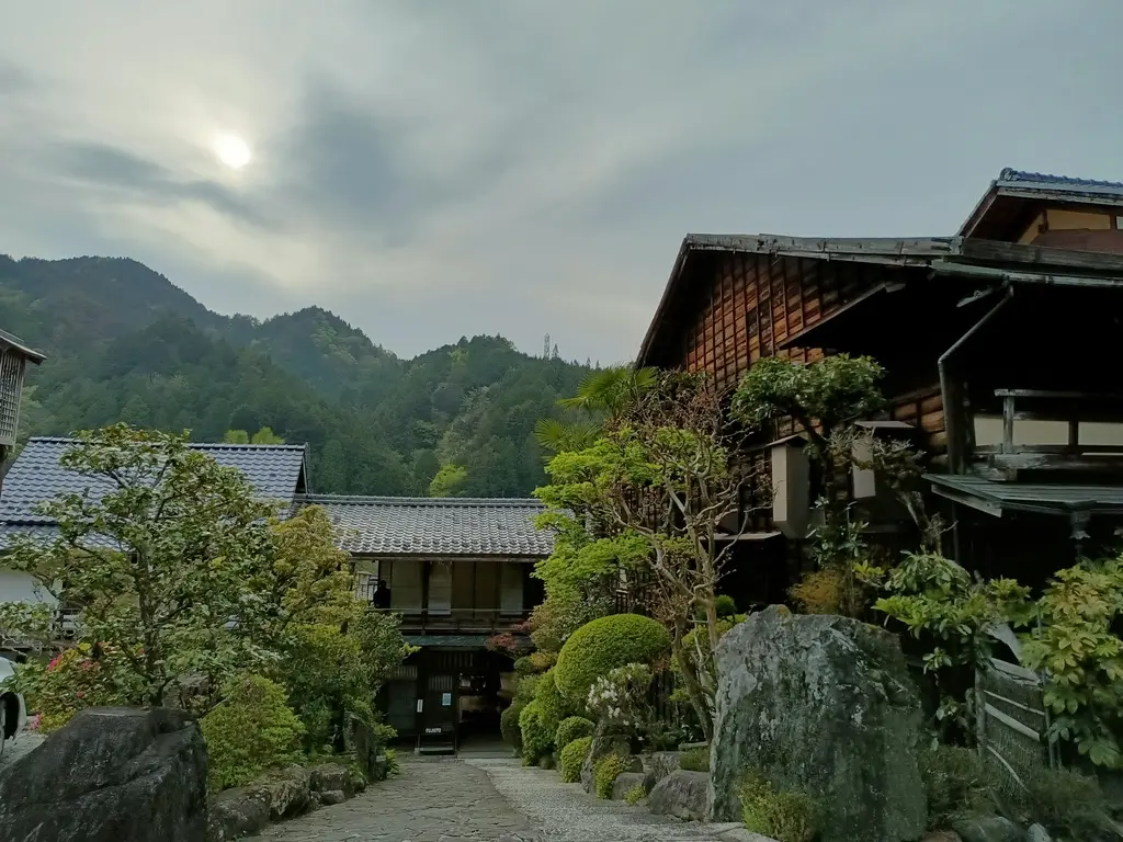 Grupo de viajeros en Japón